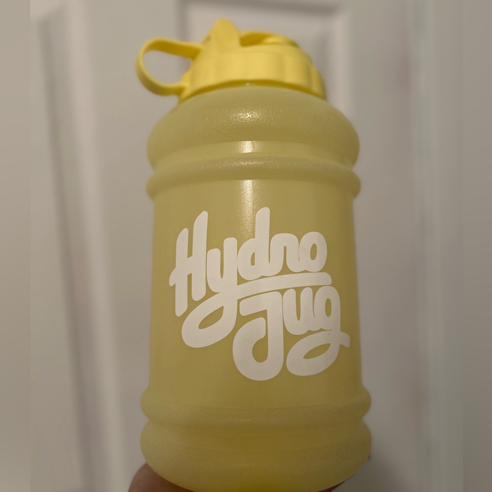 Pastel Yellow Retro Hydrojug